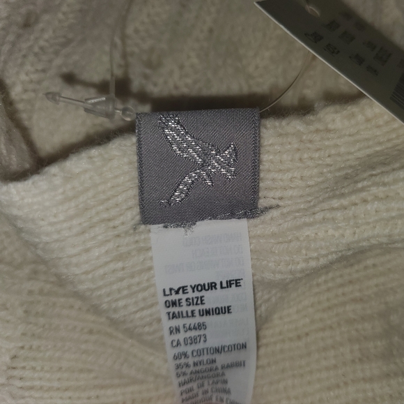 ●HOLD● NWT Women's American Eagle Angora Hair Blend Scarf & Gloves - Ivory Crean - Picture 4 of 5